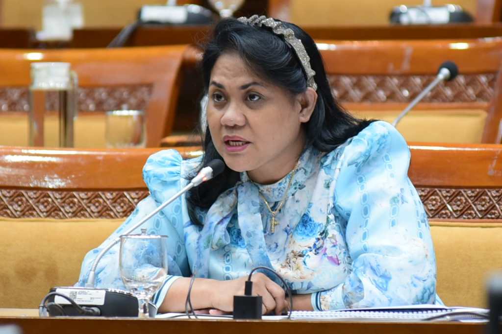 Anita Jacoba Minta Perpusnas Perhatikan Perpustakaan di Sekolah-Sekolah Kristen &&nbsp;3T