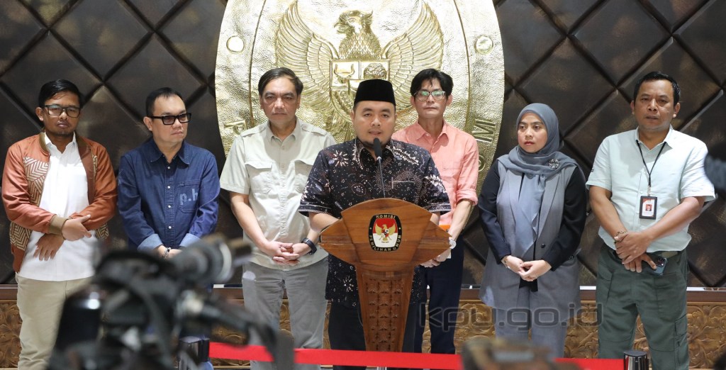 DKPP Berhentikan Hasyim Asy’ari, Mochammad Afifuddin Ditunjuk sebagai Plt Ketua&nbsp;KPU