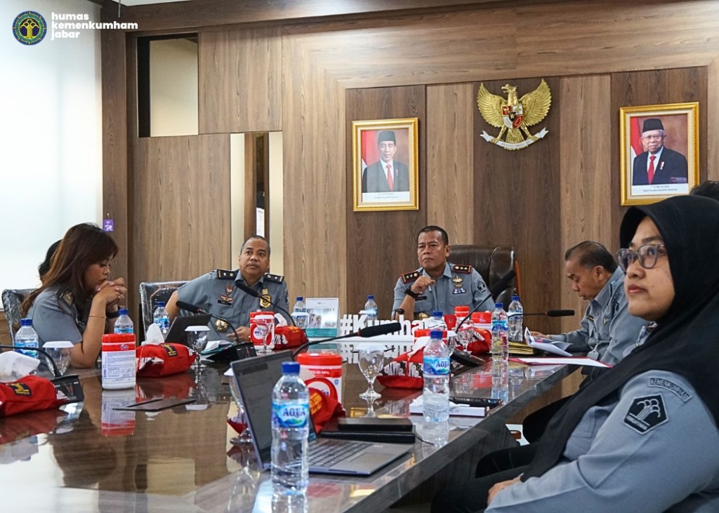 Kemenkumham Jabar Gelar Rapat Persiapan Penganugerahan Kehormatan Adat Sunda dan Pencatatan&nbsp;KIK