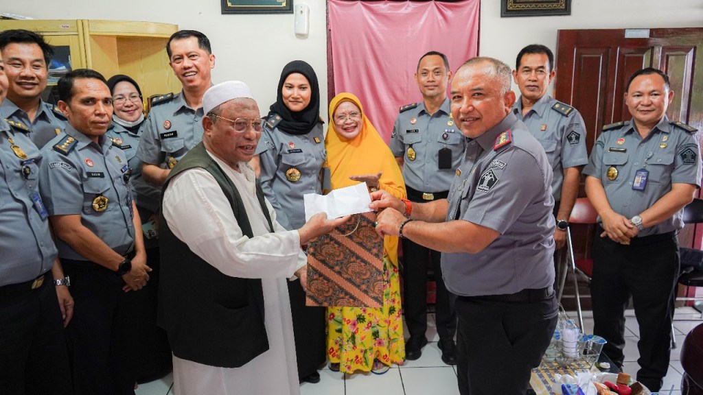 Kokohkan Simpul Silaturahmi, Purwanto Pimpin Kunjungan ke Sesepuh&nbsp;Kemenkumham