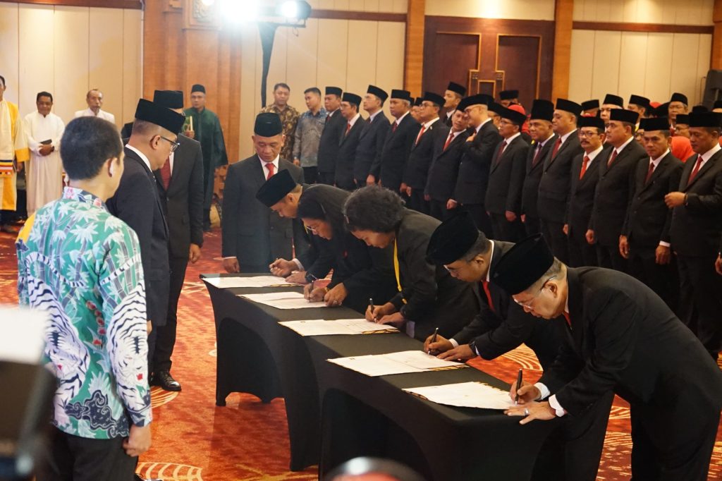 Dirjen AHU Lantik MPWN dan PAW MKNW, Tegaskan Pentingnya Sinergi Hadapi&nbsp;Tantangan